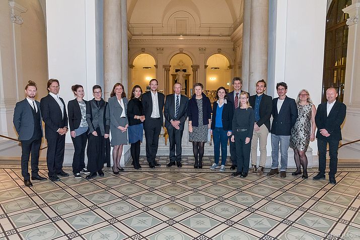 Gruppenfoto der Absolvent*innen des 2. Zyklus