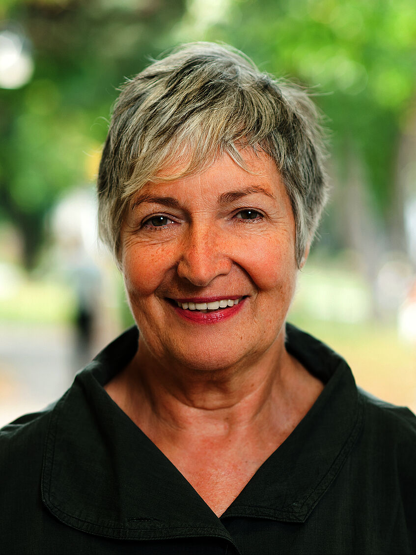 Prof. i.R. Mag. Dr. Renate Faistauer