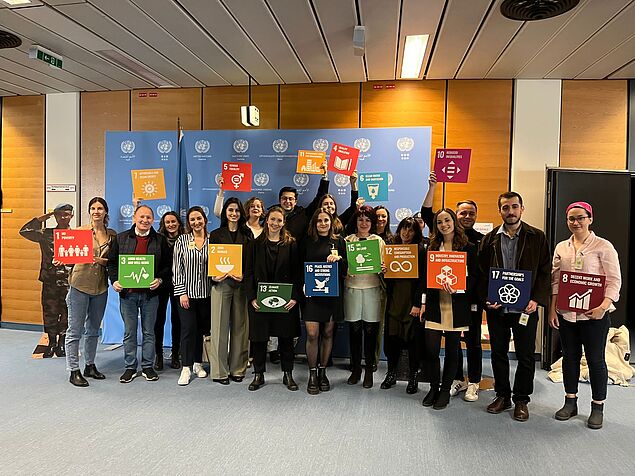 group picture with students at the UN Headquarters