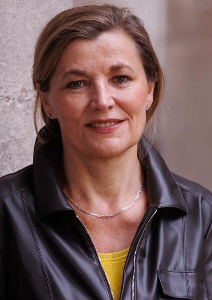Assoz. Prof. Mag. Dr. Helga Fasching