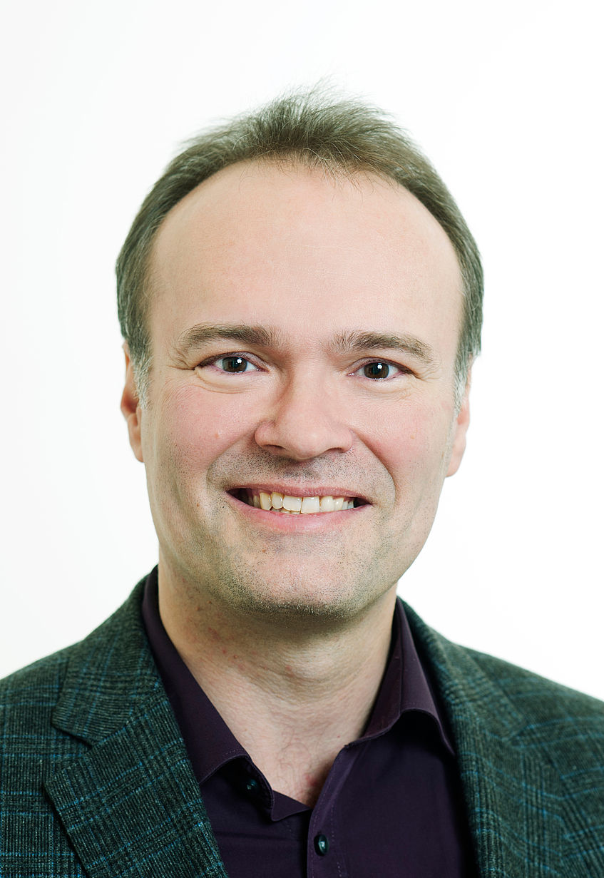 Univ.-Prof. Mag. Dr. Gerhard Ecker